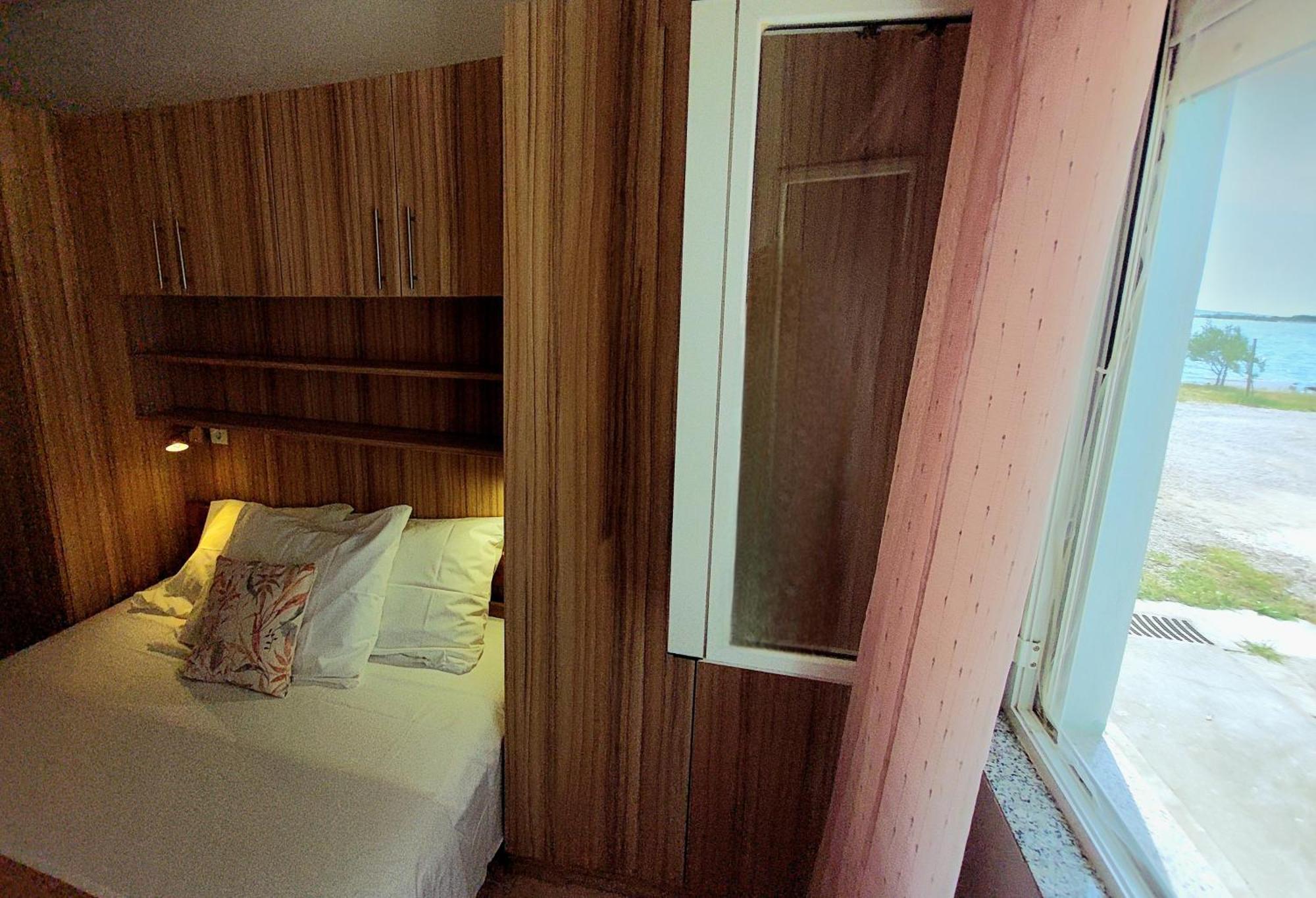 Apartman Lucija Seline ภายนอก รูปภาพ