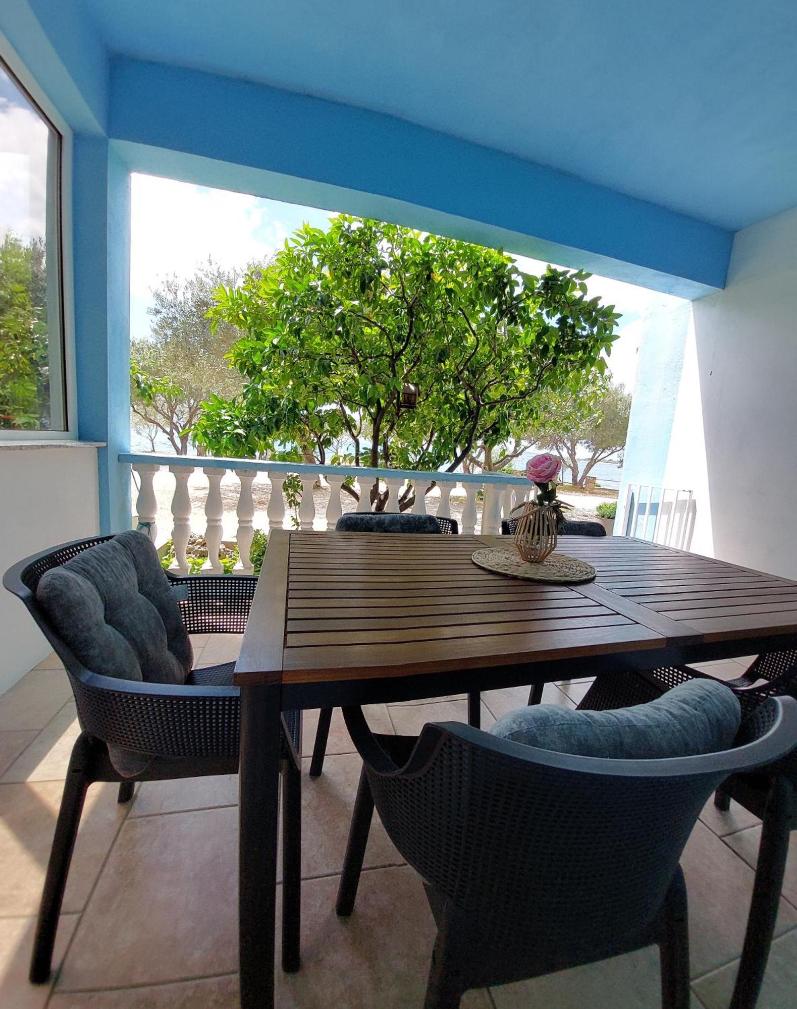 Apartman Lucija Seline ภายนอก รูปภาพ