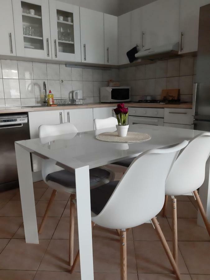 Apartman Lucija Seline ภายนอก รูปภาพ